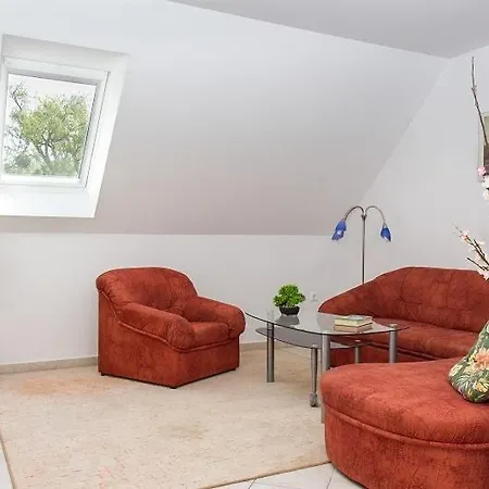 Familia 152c * Balatonmáriafürdő